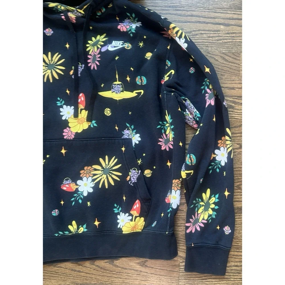Nike Mens Sportswear Club Fleece Hoodie Trippy Toads Floral UFO Print Black L